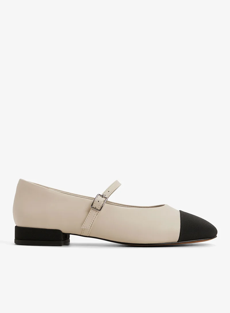 الدو Haoinia Pointed Toe Pumps